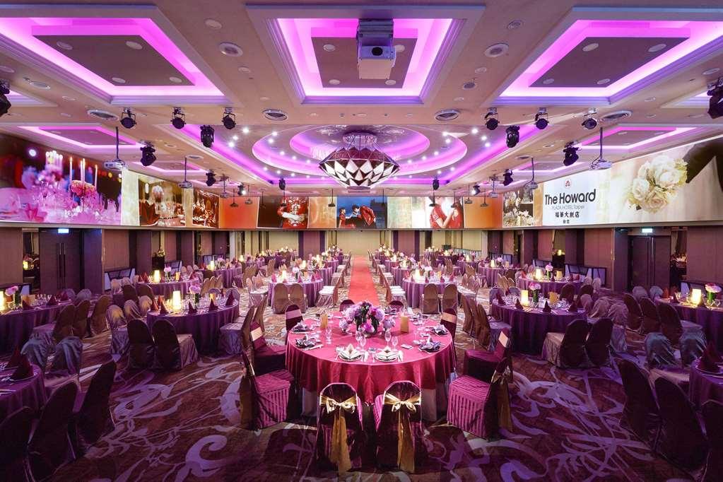 The Howard Plaza Hotel Taipei Eksteriør bilde The ballroom at the Renaissance Hotel