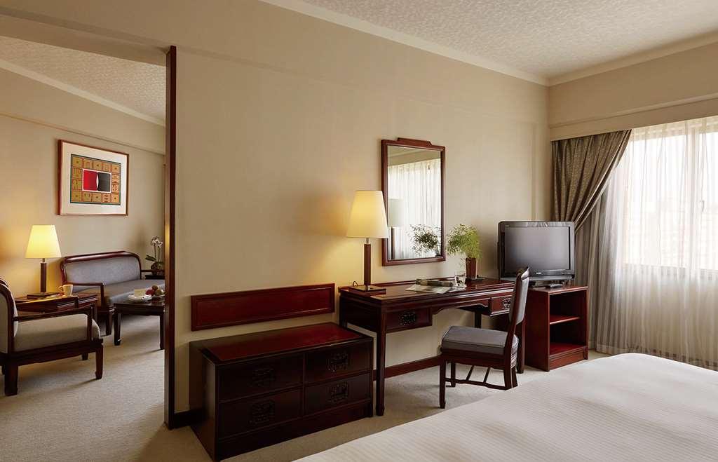 The Howard Plaza Hotel Taipei Rom bilde A room at the hotel