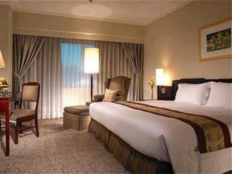 The Howard Plaza Hotel Taipei Rom bilde A room at the hotel